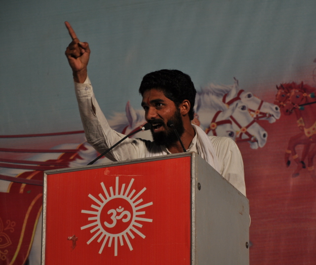 H. B. P. Dnyaneshwar Maharaj Patil addressing in Hindu Dharmajagruti Sabha at Jalgaon H. B. P. Dnyaneshwar Maharaj Patil addressing in Hindu Dharmajagruti Sabha at Jalgaon